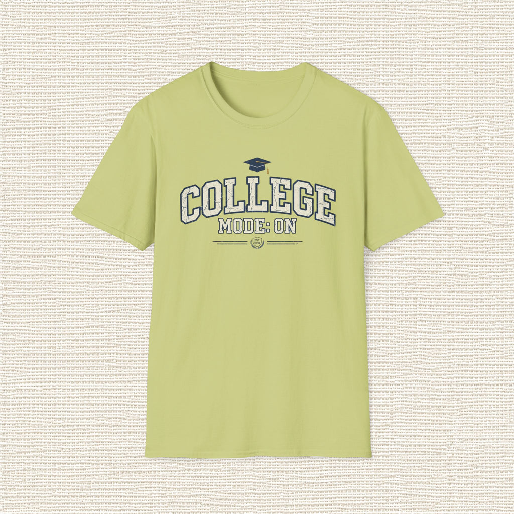 COLLEGE MODE ON T‑Shirt