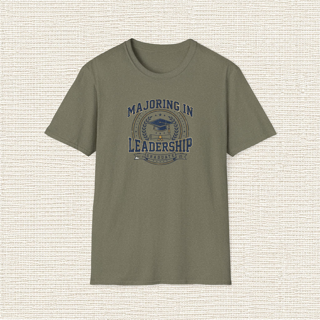 MAJORING IN LEADERSHIP T‑Shirt